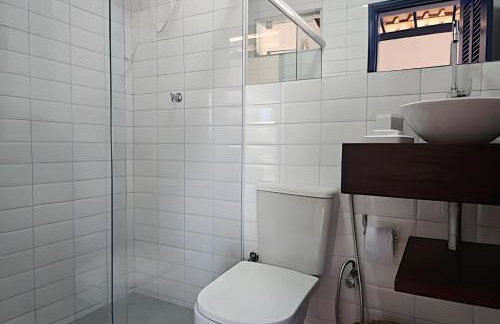 Conforto à beira da lagoa - Foto 73