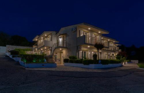 Nondas Apartments - Photo 1