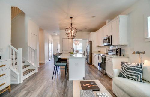 Sunny Day - Walk to beach- community pool! - Foto 7