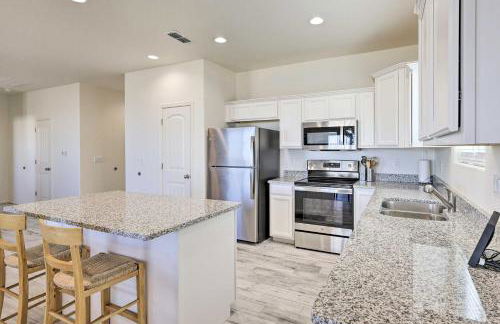 Modern Kingman Vacation Rental, 5 Mi to Dtwn! - Photo 9