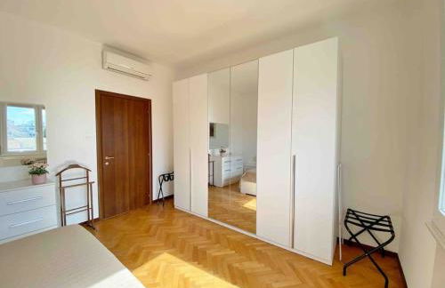 BELLAVISTA , Bright and Stylish Two Bedroom Apartment in the Historic Center - Photo 10