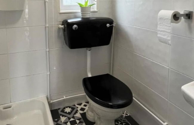 2 Bed Chalet Sleeps 4- Parking, Garden, Near Beach - Foto 16