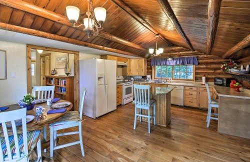 Wheelchair-Accessible Belfair Cabin w/ Patio! - Foto 11