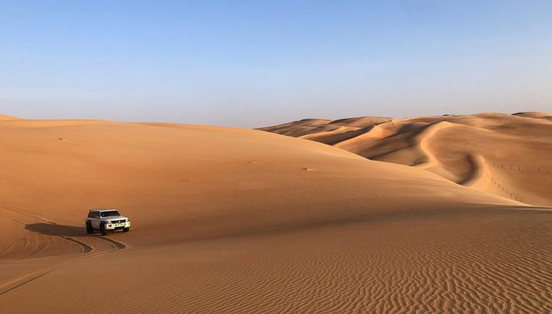 Private Liwa Full Day Desert Safari para parejas - Foto 3