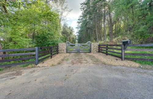 400 Acres on Lavender Mtn Getaway with Hot Tub! - Foto 32