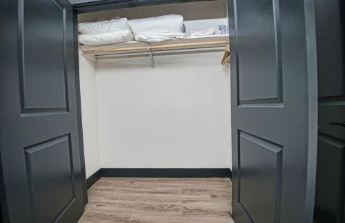 Excellent Location-20 Minutes to NYC-Free Parking - Foto 13