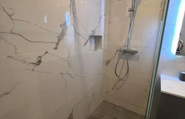 Newly renovated spacious apartment in Montorgeuil area - Photo 15