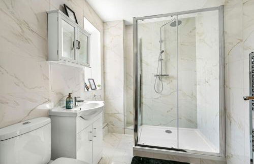 Luxury Large House With Games Room Sleeps Up to 12 - Foto 12