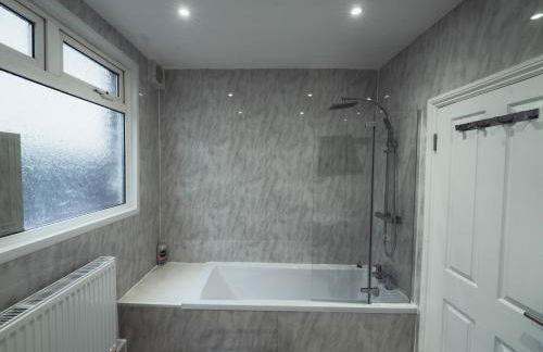 1 bed - Wifi - Pet Friendly - Harrow - Photo 4