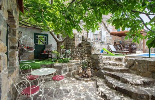 Holiday House near Split with heated pool - Photo 16