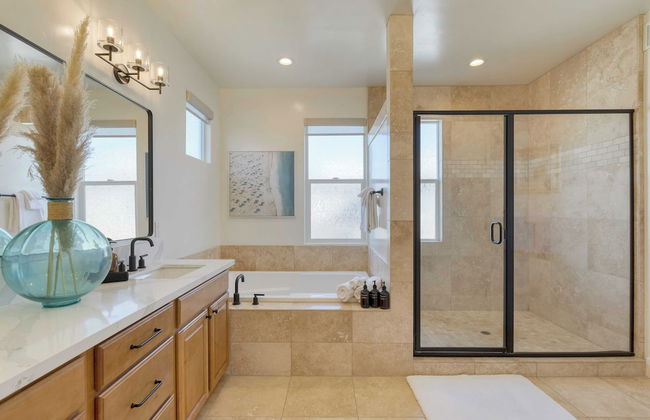 Sunset Serenity by Avantstay Rooftop w/ Hot Tub & Fire Pit, 3 Blocks to Beach! - Foto 25