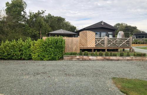 Spacious Lodge With Hot Tub - Foto 48