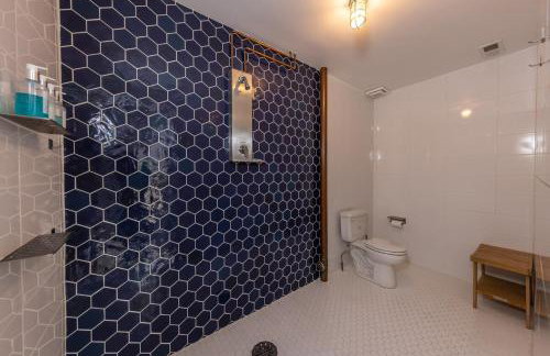 The Architect's Modern Castle - Photo 57