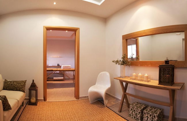 Galazio Kima Apartments - Hibiscus Junior Suite 1 - Photo 15