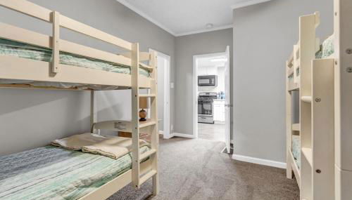 Pet Friendly Group Getaway with Grill and Deck - Foto 4