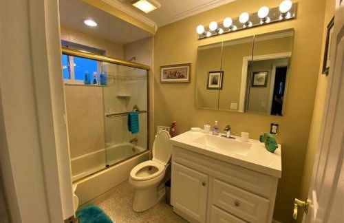 Deerfield Beach heated pool house - Photo 61