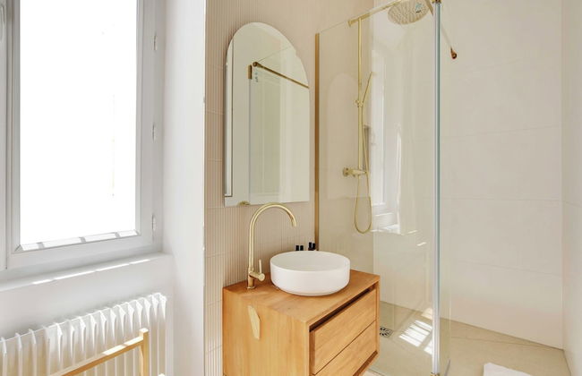 Elegant Apartment -2br/6p - Pere Lachaise - Photo 16