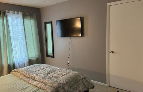 Modern 3BR 2 bathroom Near High Point University & Market Sleeps 6 - Foto 21