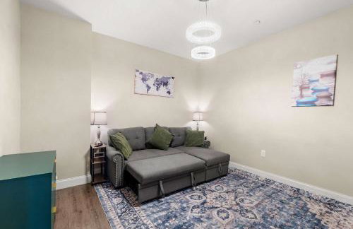 Unit 31 1BR with Den Office Space Long-term stays - Foto 13