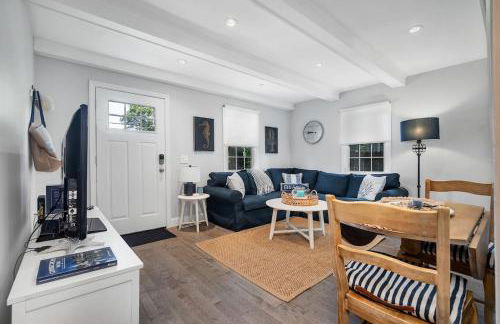 Adorable Beach Cottage - Private Beach Association - Foto 16