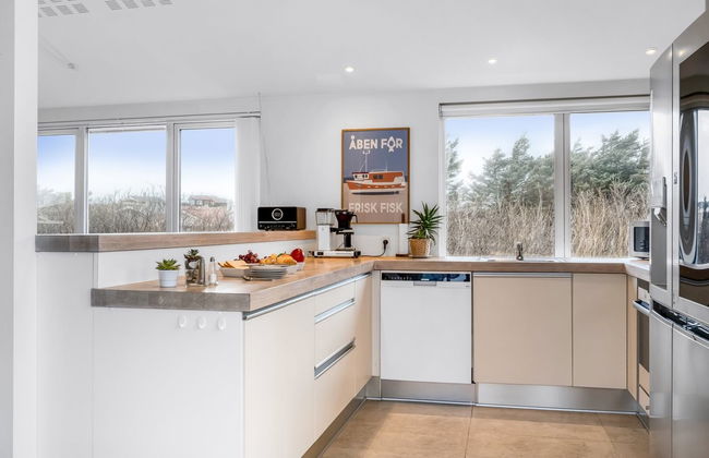 "Eileen" - 300m from the sea - Photo 7