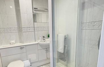 Modern 2 Bedroom 2 Bathroom City Apartment Free Parking - Foto 6