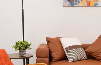 Sunrise Glow Spacious 2BR 2BA 2 King Beds Gym WFH - Foto 15