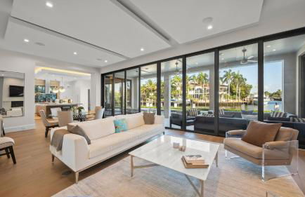 Waterfront Luxury Estate with Private Dock Lighthouse Point - Foto 78