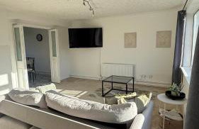Spacious 3 Bed Apartment In Central Horsham - Photo 25