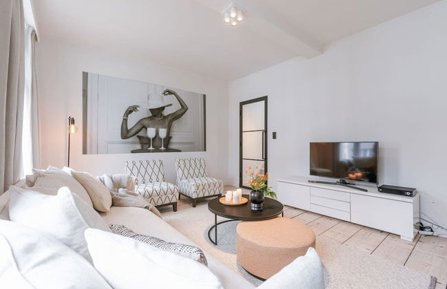 Charming House in the City of Antwerp With Parking - Foto 44