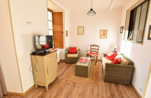 Gîte restauré 6 pers. au bord de la rivière, proche centre, parking et wifi - FR-1-410-380 - Photo 8