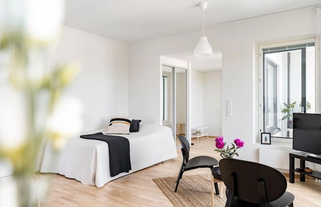 New 1BR Apt with Sauna, Balcony and 11th Floor Views - Foto 13