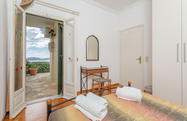 Sofia Large Private Pool Walk to Beach Sea Views A C Wifi Car Not Required - 1552 - Photo 23