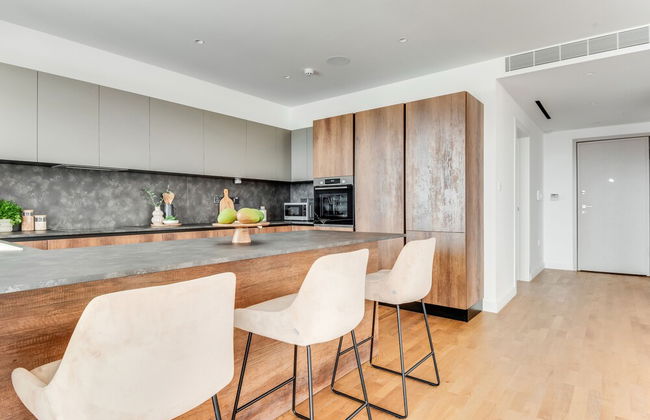 Sanders Crystal 1 - Large 4-bdr Penthouse With Shared Pool - Photo 36