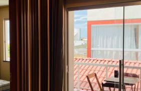 Paris Salinas - Photo 8