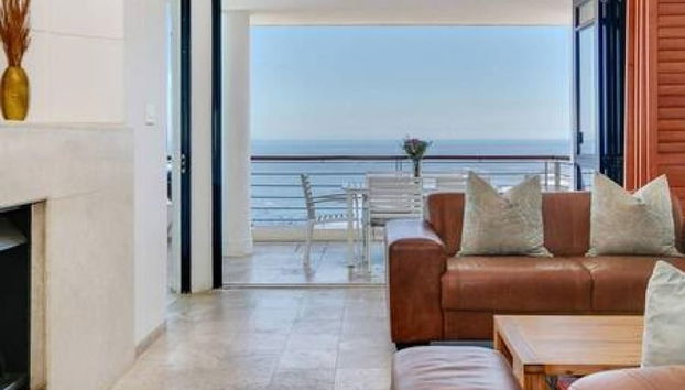 Secure Camps Bay Apartment w Pool Views Bali C - Foto 4, Habitación