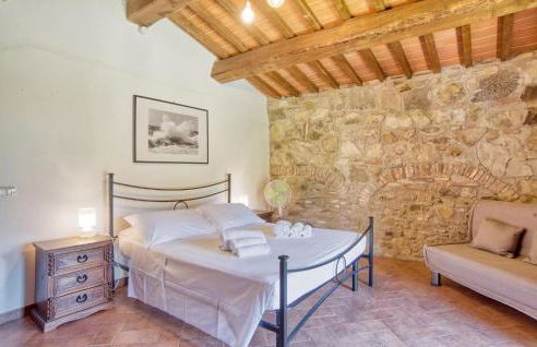 8 Bedroom Awesome Home In Arezzo - Foto 25