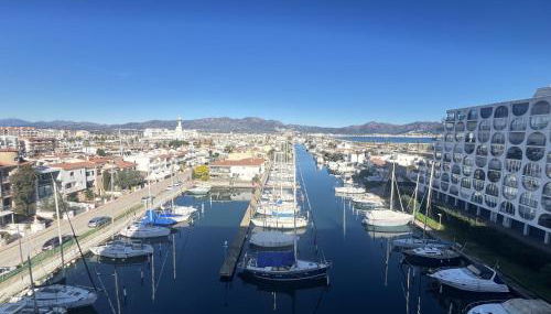 Apartamento Frente al Canal con Terraza y Vistas al Mar - Foto 3