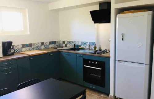 Gîte ,studio dans le village de lagnes - Foto 5