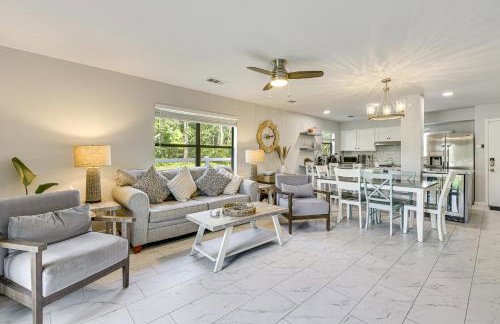 10 Mi to Navarre Beach! Waterfront Rental w/ Pool - Foto 2
