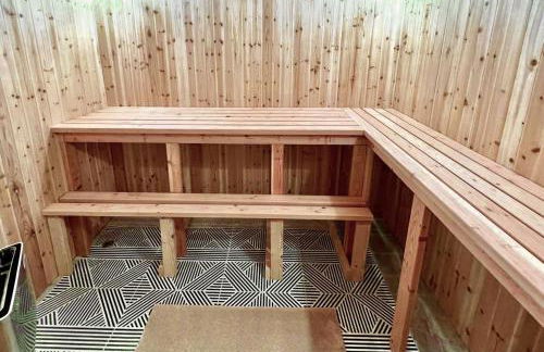 Spacious Waterfront Mansion wHot tubPoolTable - Foto 35