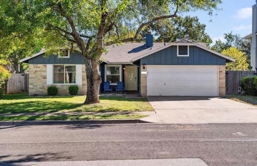 Cedar Park 4BR HotTub PingPong - Photo 6