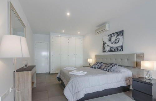 Villa Isabella, Luxury Villa with Heated Pool Ocean View in Adeje, Tenerife - Foto 20