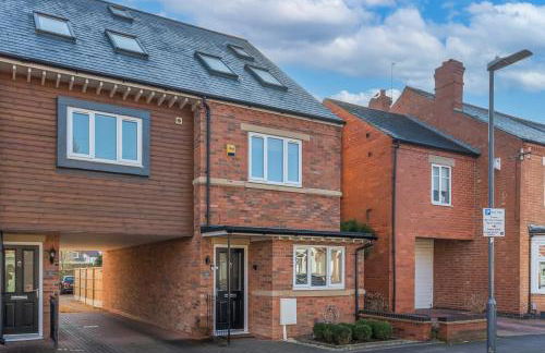 Castle Townhouse Kenilworth - Private Parking - 24 Hr Gym Access - Town Centre - Foto 18