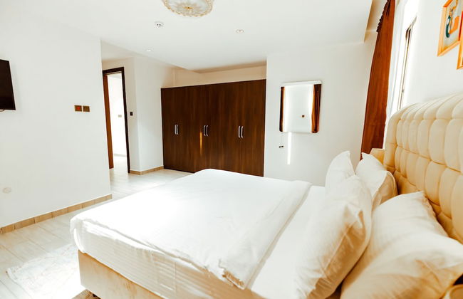 Veronique Heights - Photo 9