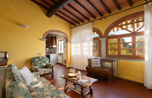 Renovated Farmhouse Near Florence - Photo 19