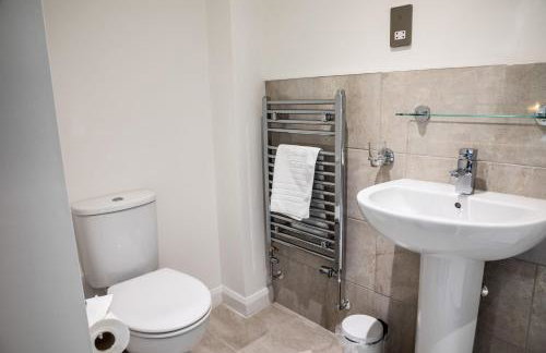 Residence 7 by Together Travel - Luxury 2-Bed Ground Floor Apartment - Foto 11