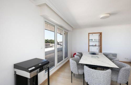 Appart de standing au centre-ville avec Vue Mer Terrasse et Garage - Foto 16