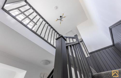 Cosy 5 bedroom house - Central By Valore Property Services - Photo 31