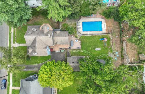 Pool House Near NYC FIFA Stay for Groups - Foto 12